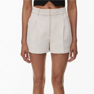 Aritzia Effortless Shorts - Size 00 in Birch